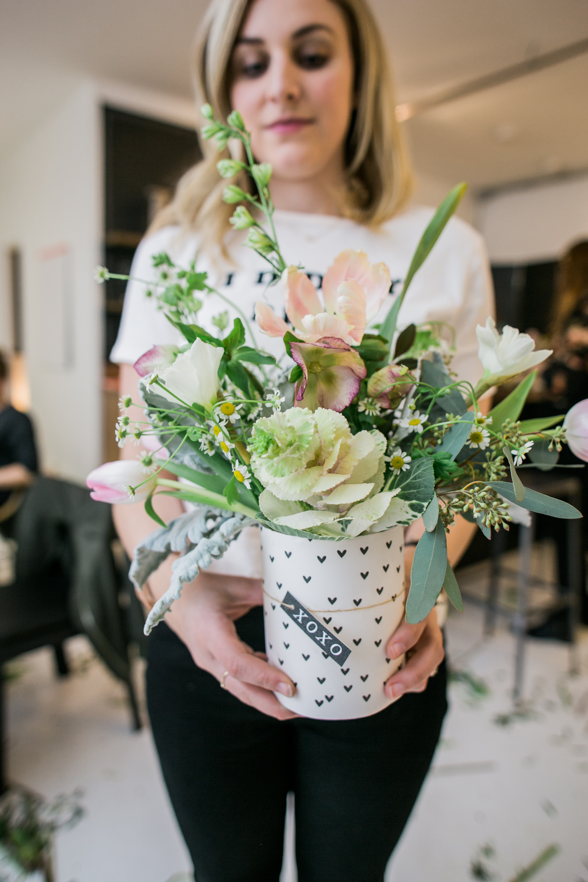 ©AlexisJuneWeddings_GalentinesFloralWorkshop-204.jpg