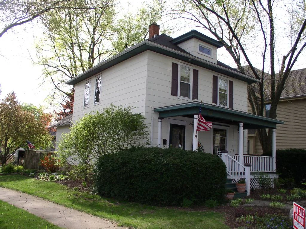 The original American Foursquare home was built in 1905.