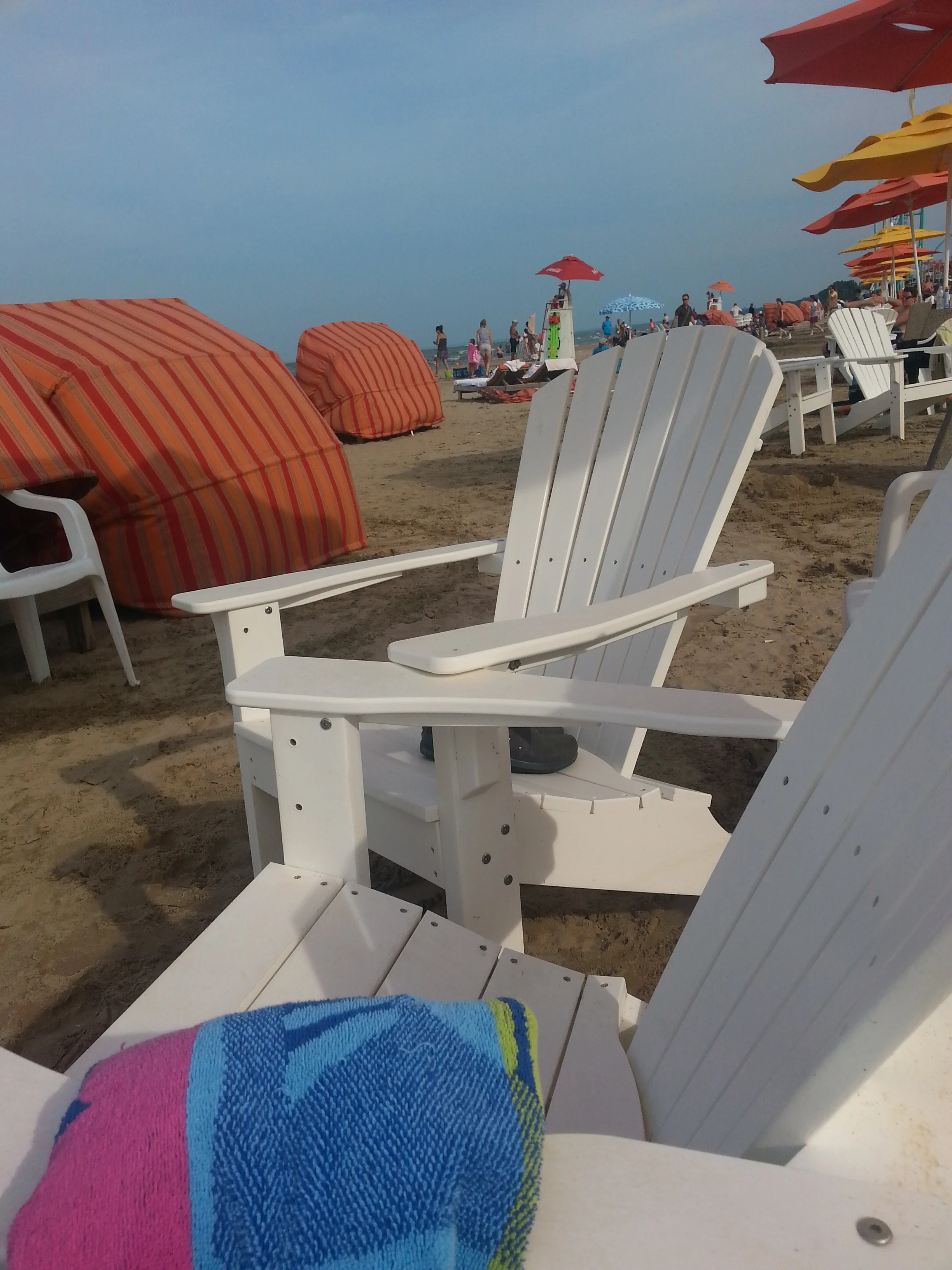 beach bench chair.jpg