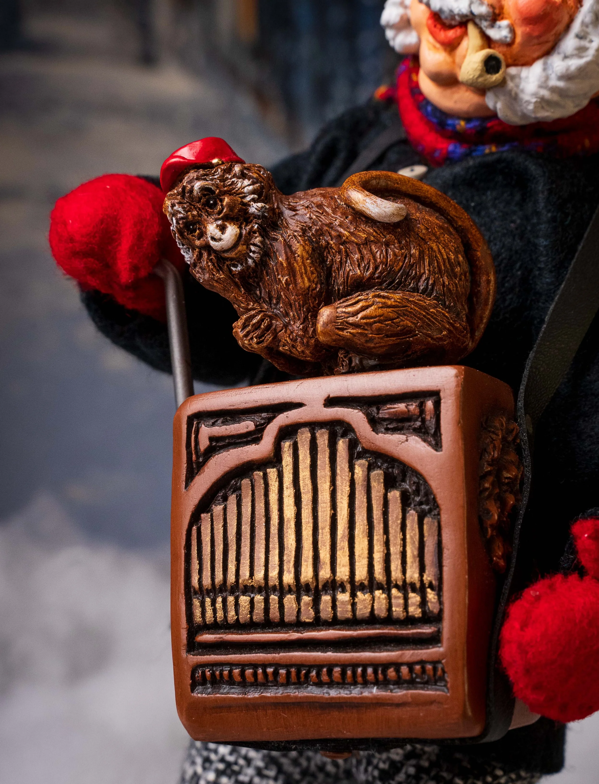 Heirloom Ultra rare Carollers-18.jpg