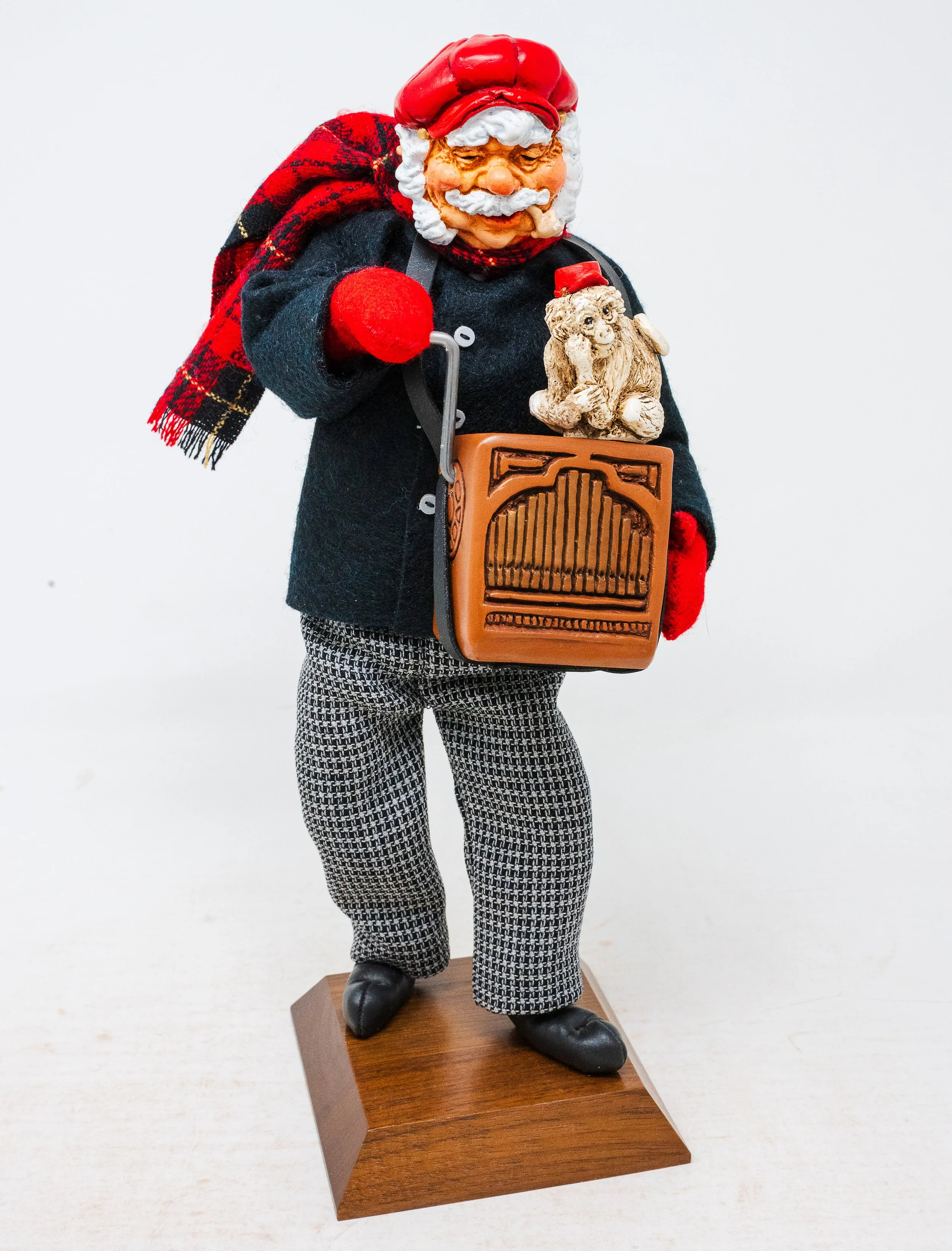 The Organ Grinder - Carollers