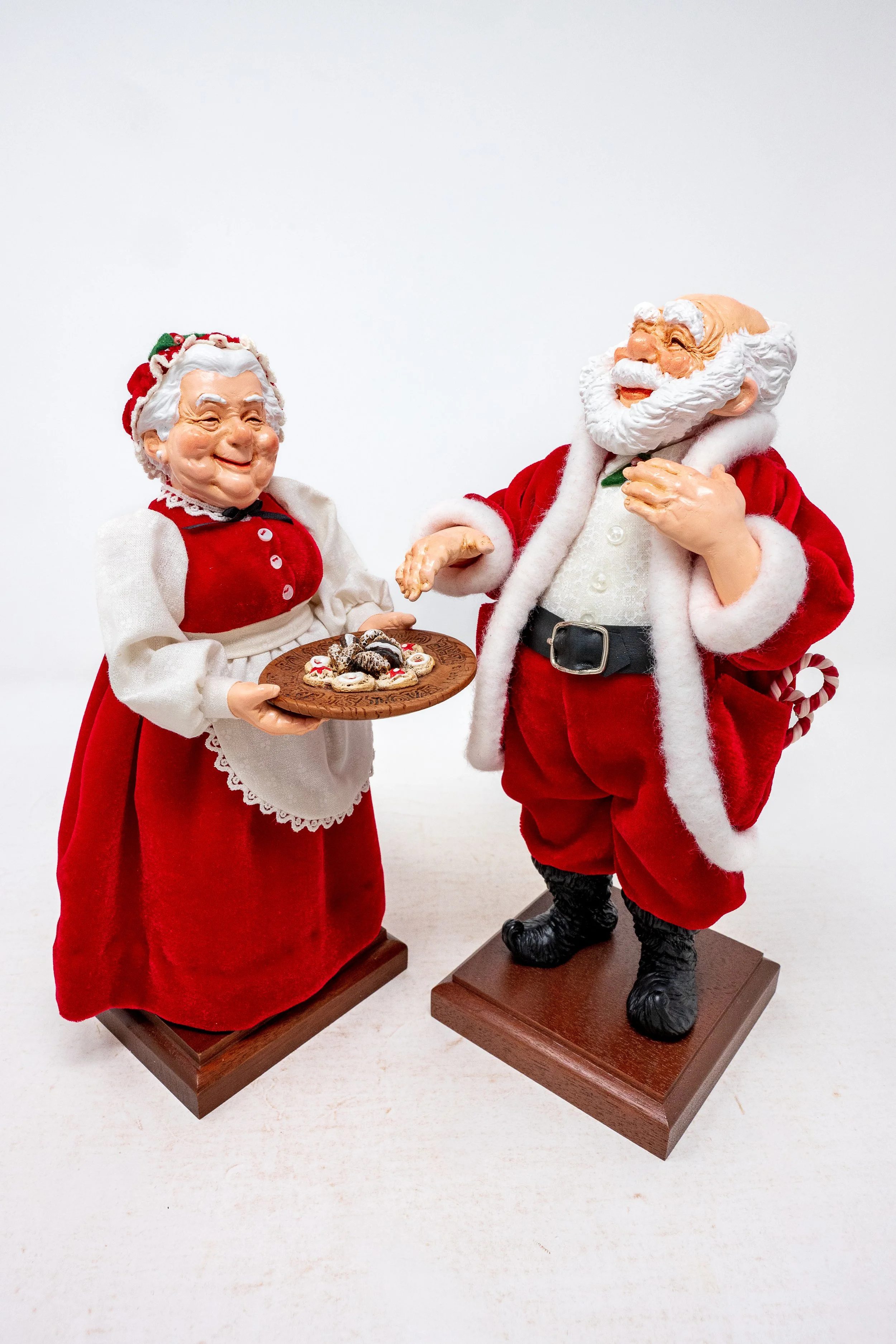 O' Nick & Mrs Nick | Simpich Santas