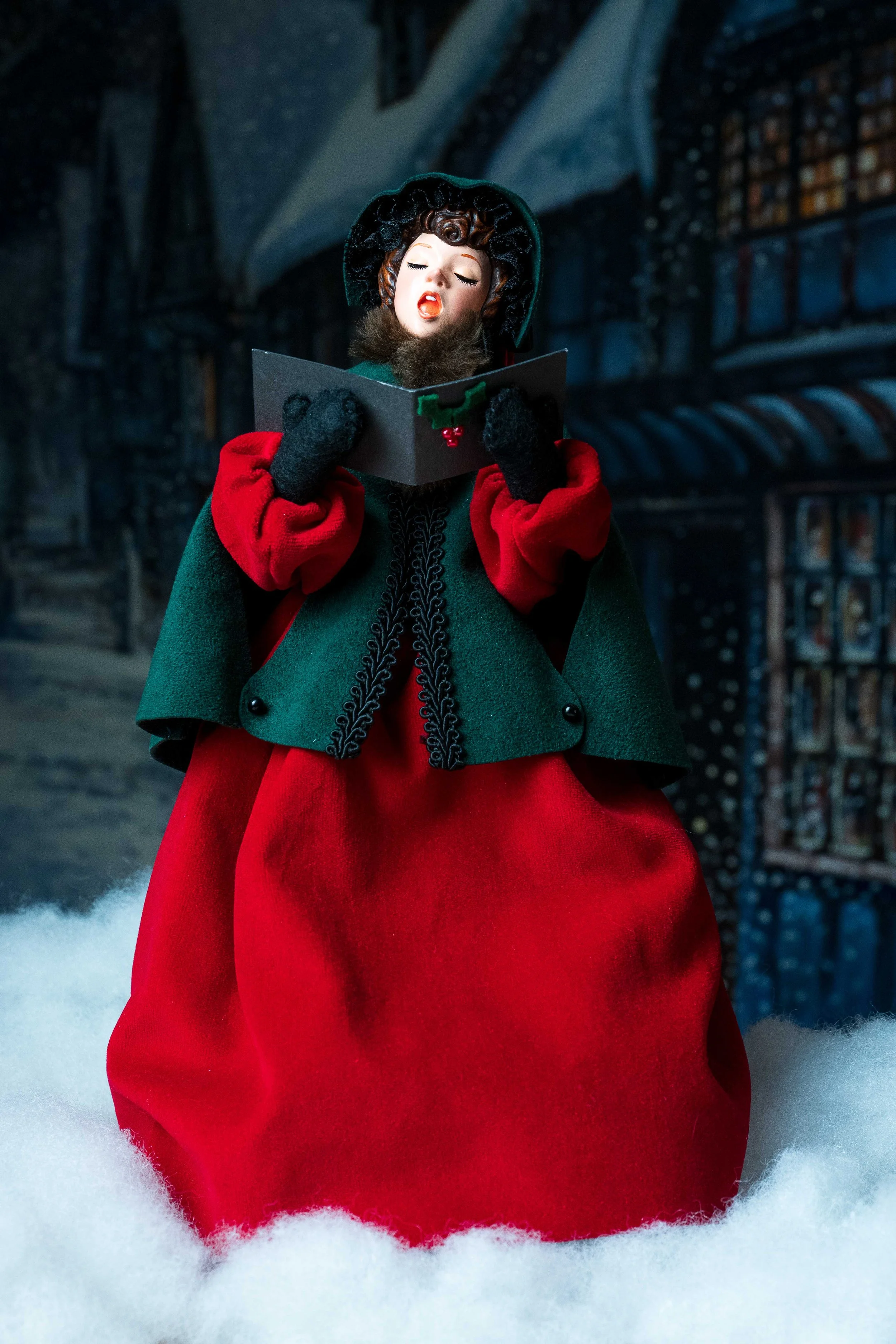 Miss Bonnett - 02.jpg