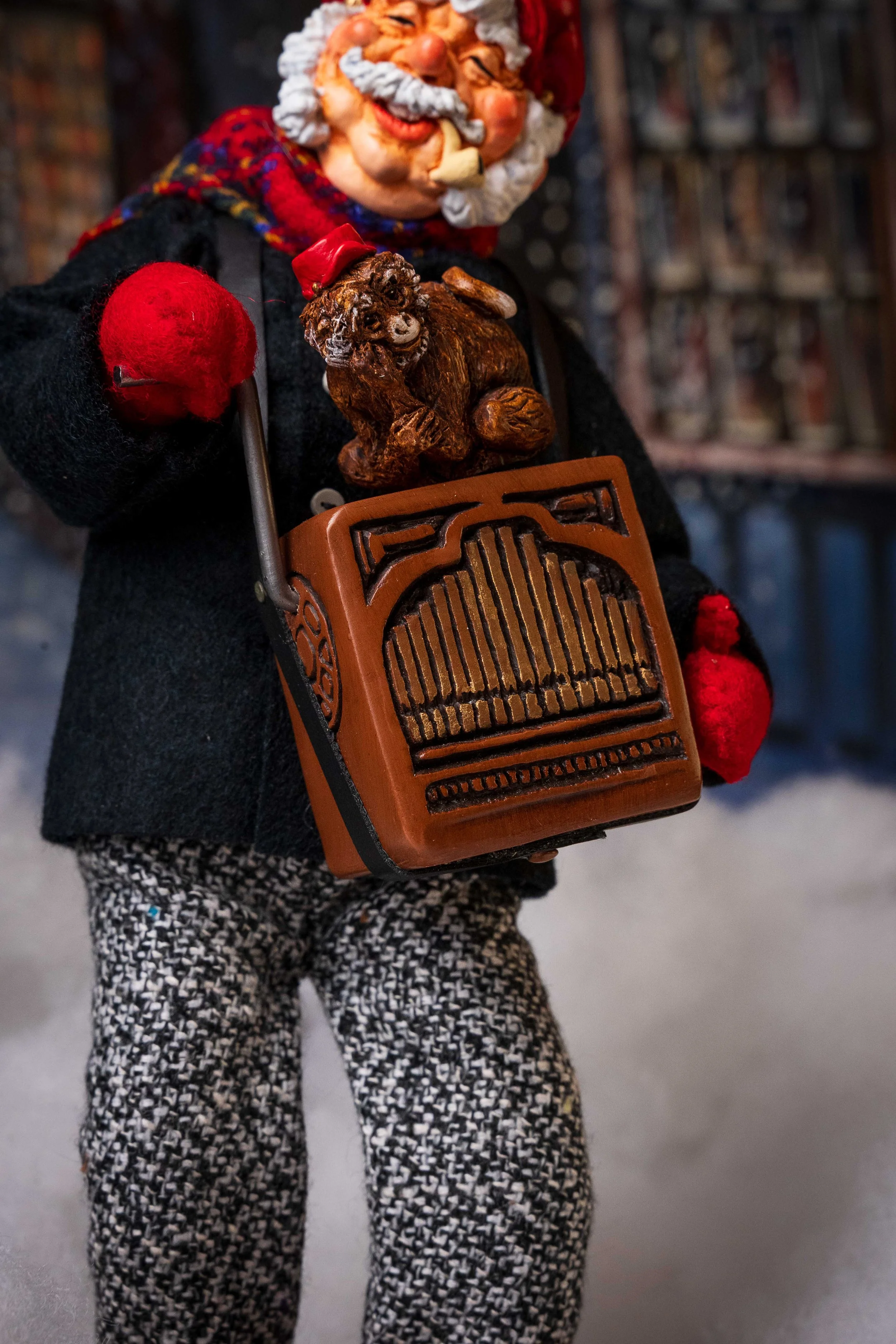Heirloom Ultra rare Carollers-14.jpg