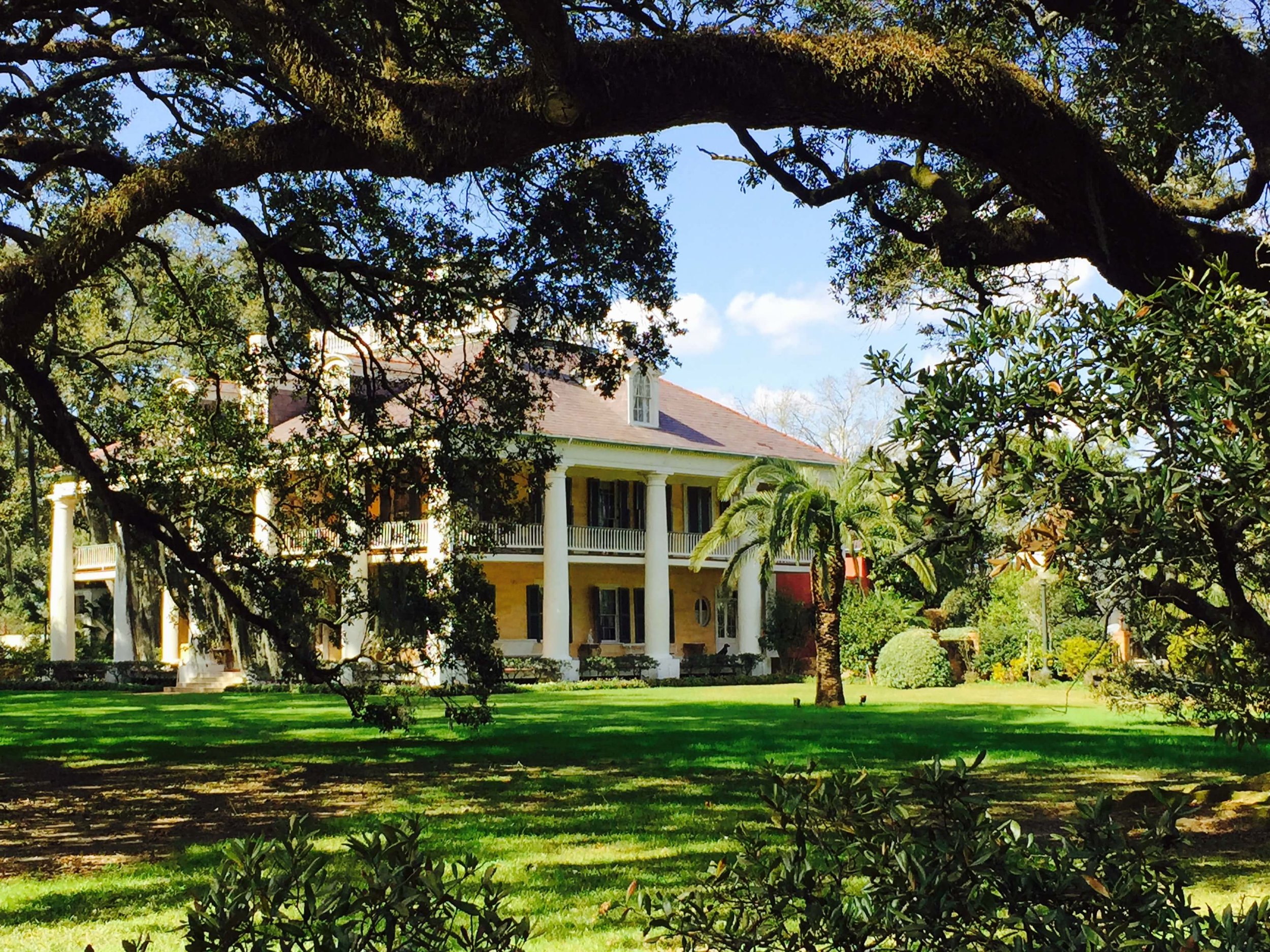 Plantations Near New Orleans