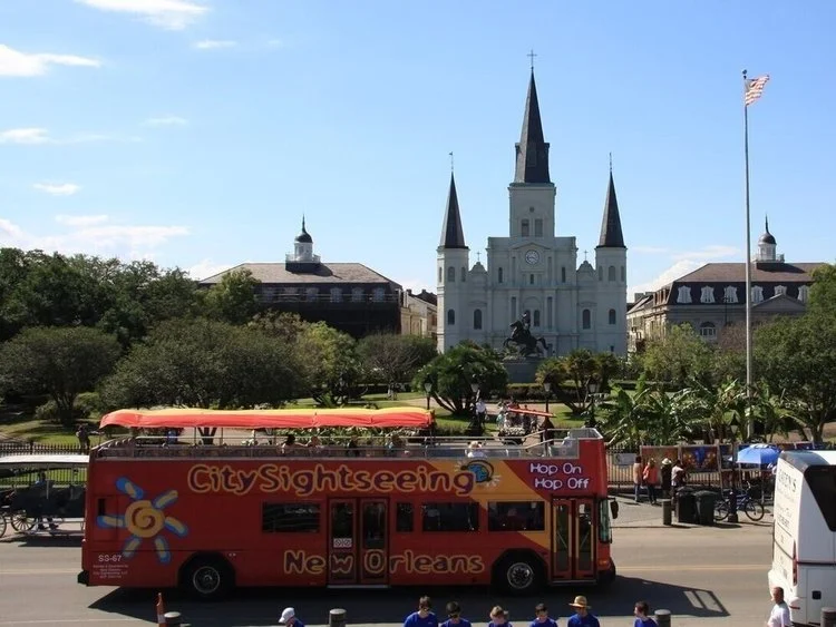 Hop on/off Bus Tours