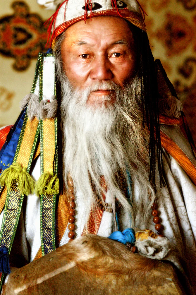 Shaman black005w.jpg