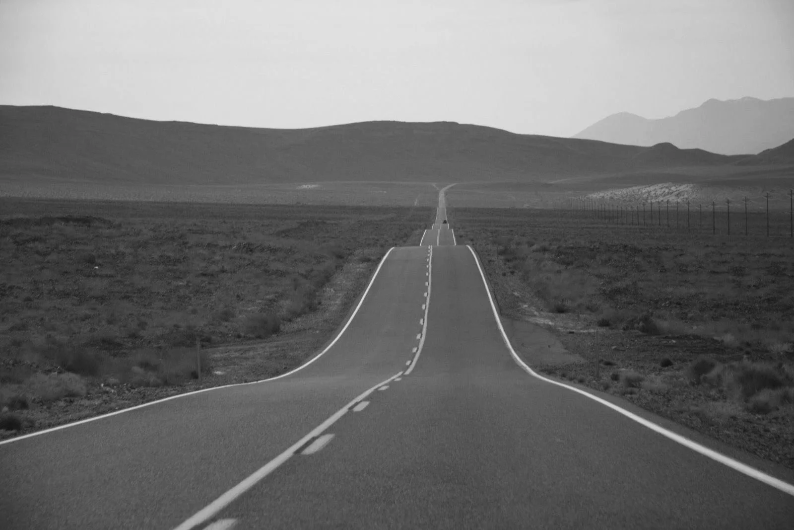 carreteraBW.jpg