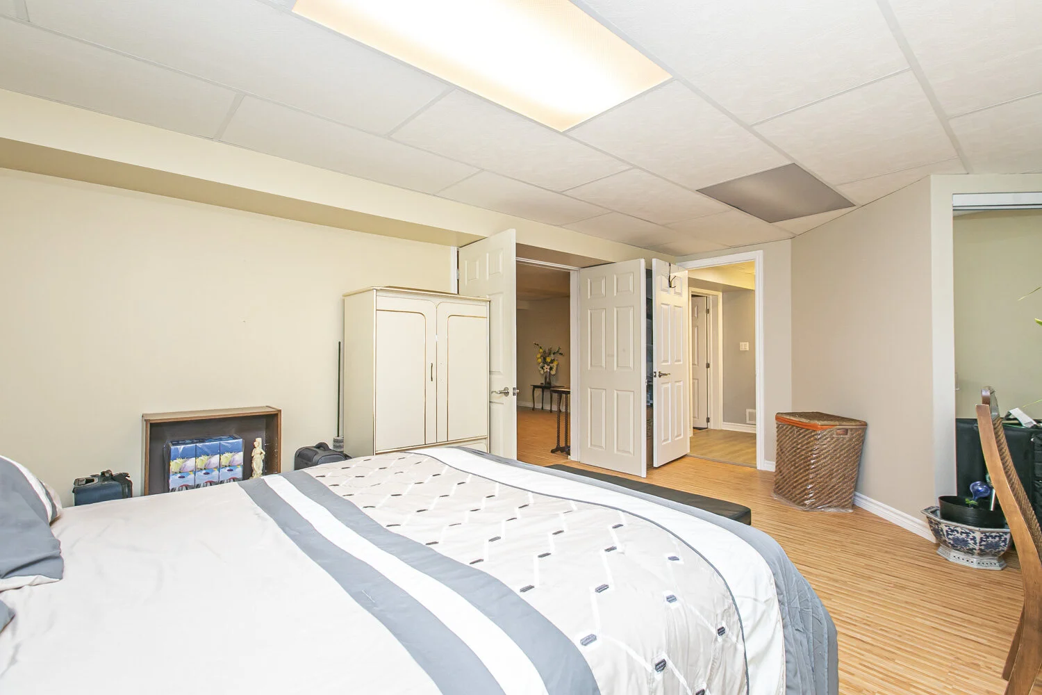 77.jpg