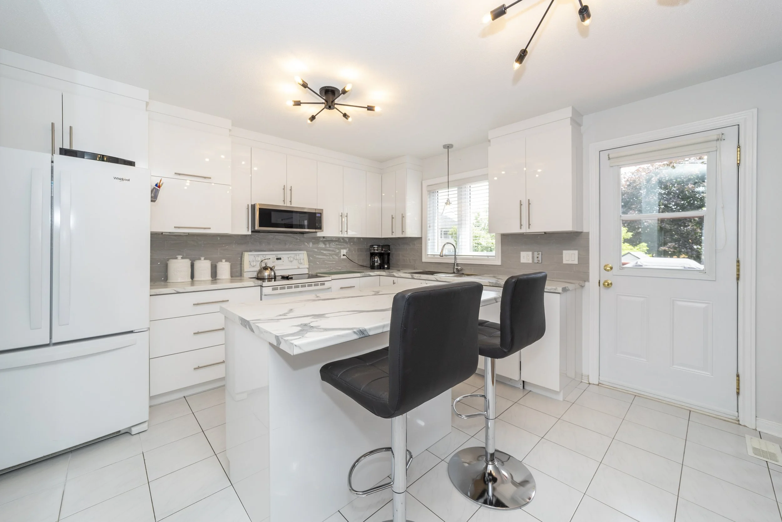 3453 Wyman Crescent_34.JPG