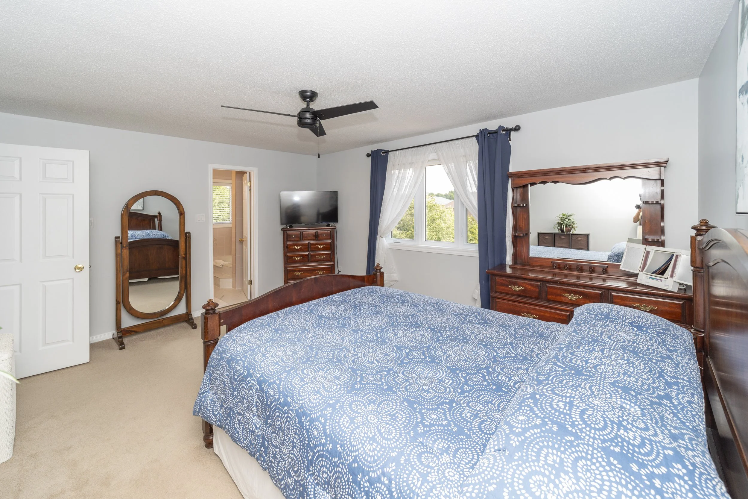 3453 Wyman Crescent_3.JPG