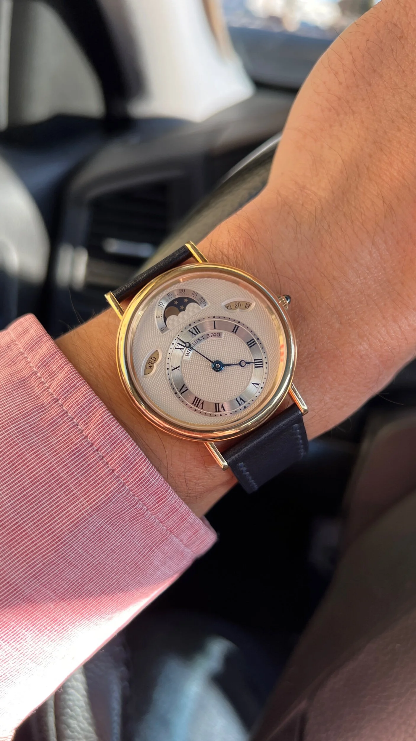 B8C72BD4-494F-4F79-A527-2B242E878700