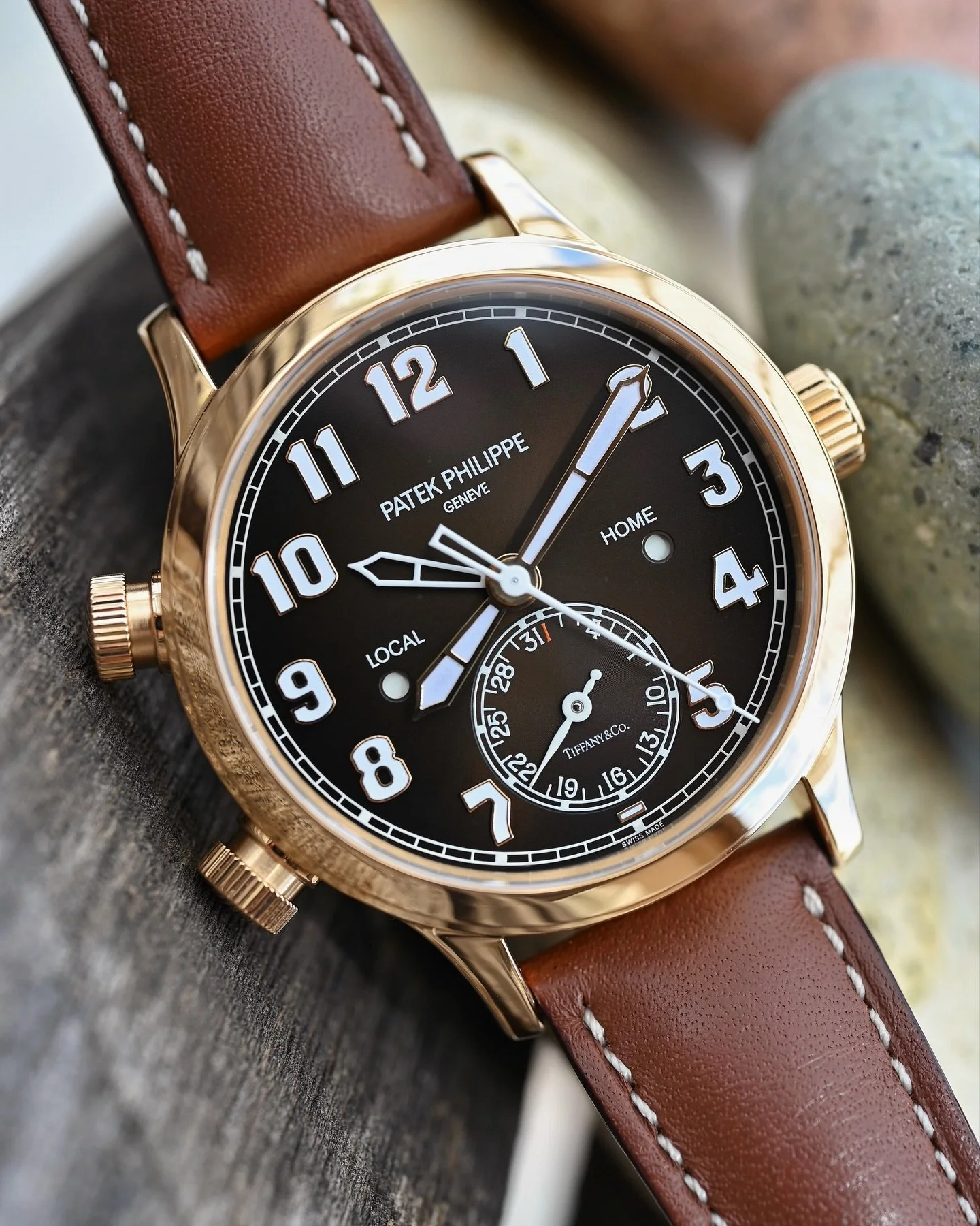 Now Available: Tiffany & Co. Patek Philippe Calatrava Pilot Travel Time 7234R-001 Full Set
Presented in like new, unworn condition with all the Tiffany & Co. boxes and stamped paperwork, this 7234R is an already great sized and very wearable