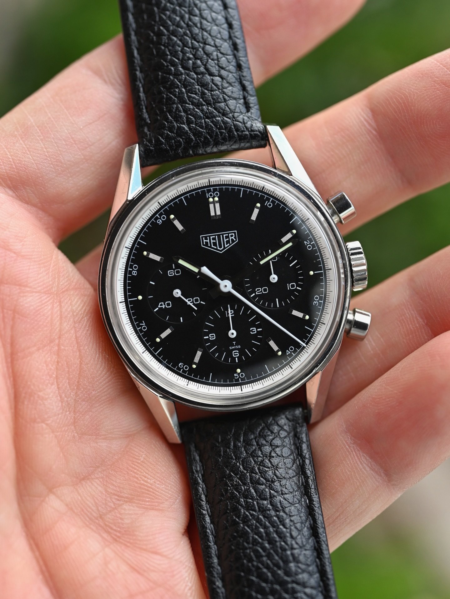 Now Available: Tag Heuer Carrera 1964 Reissue CS3111

.With the 1964 re-issue line you get the same 36 mm steel case proportions with distinct angular lugs, acrylic crystal, tritium lume and patina, and even a cool manually wound movement in the Lema