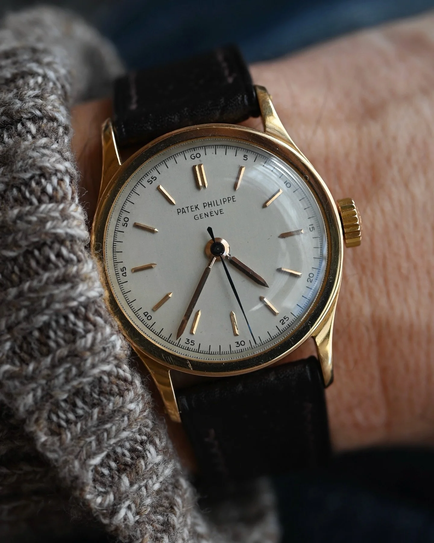 Available Now: Patek Philippe Calatrava Reference 2457R

The central seconds sibling to the reference 96 in rose gold circa 1950s complete with raised enamel signature and Genevan Seal 27SC movement. 

Ready to ship from Phoenix, AZ. Head to meticuli