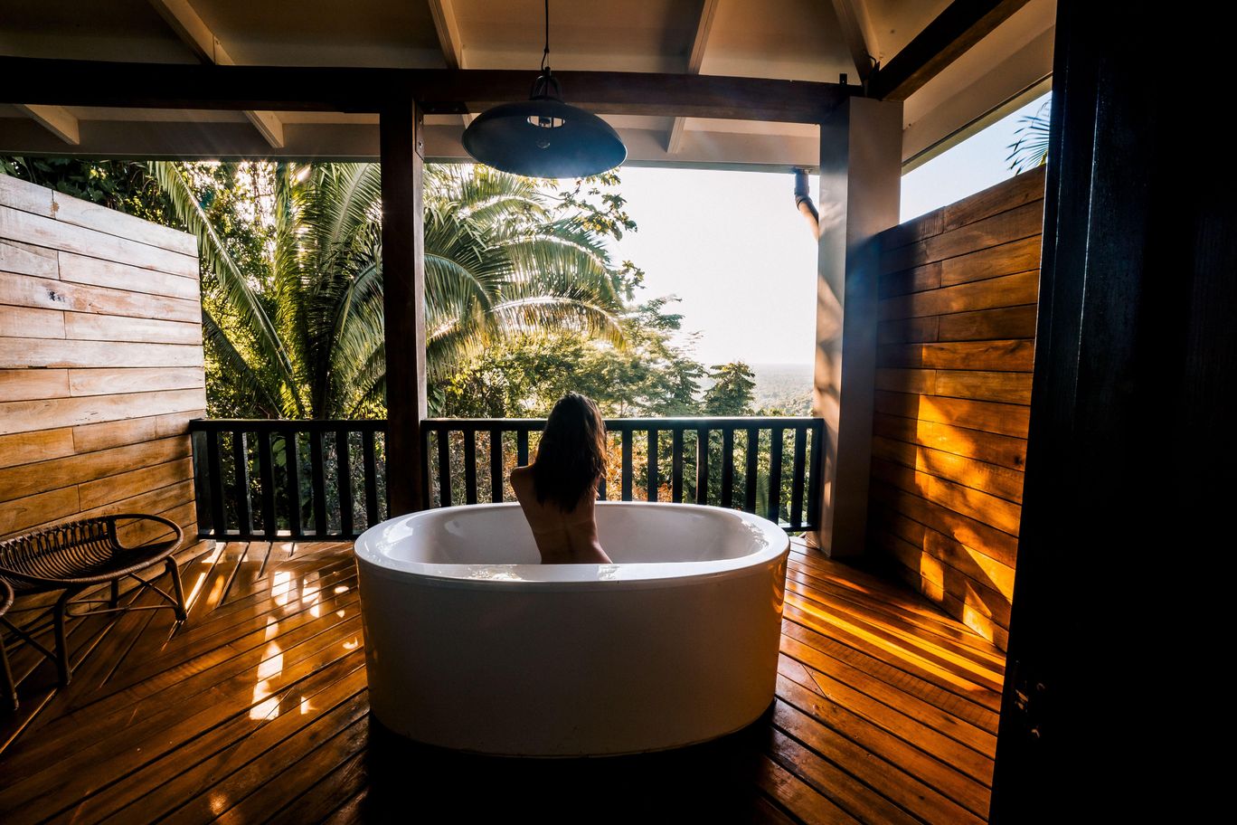 Canopy Suite Outdoor Bath.jpeg