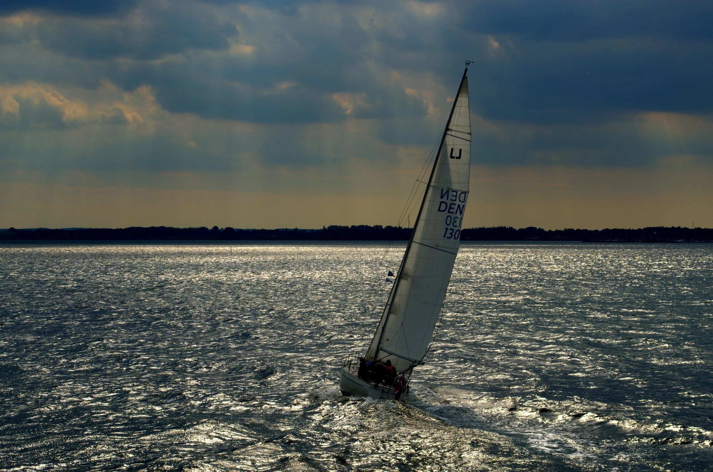 sail-1238055.jpg