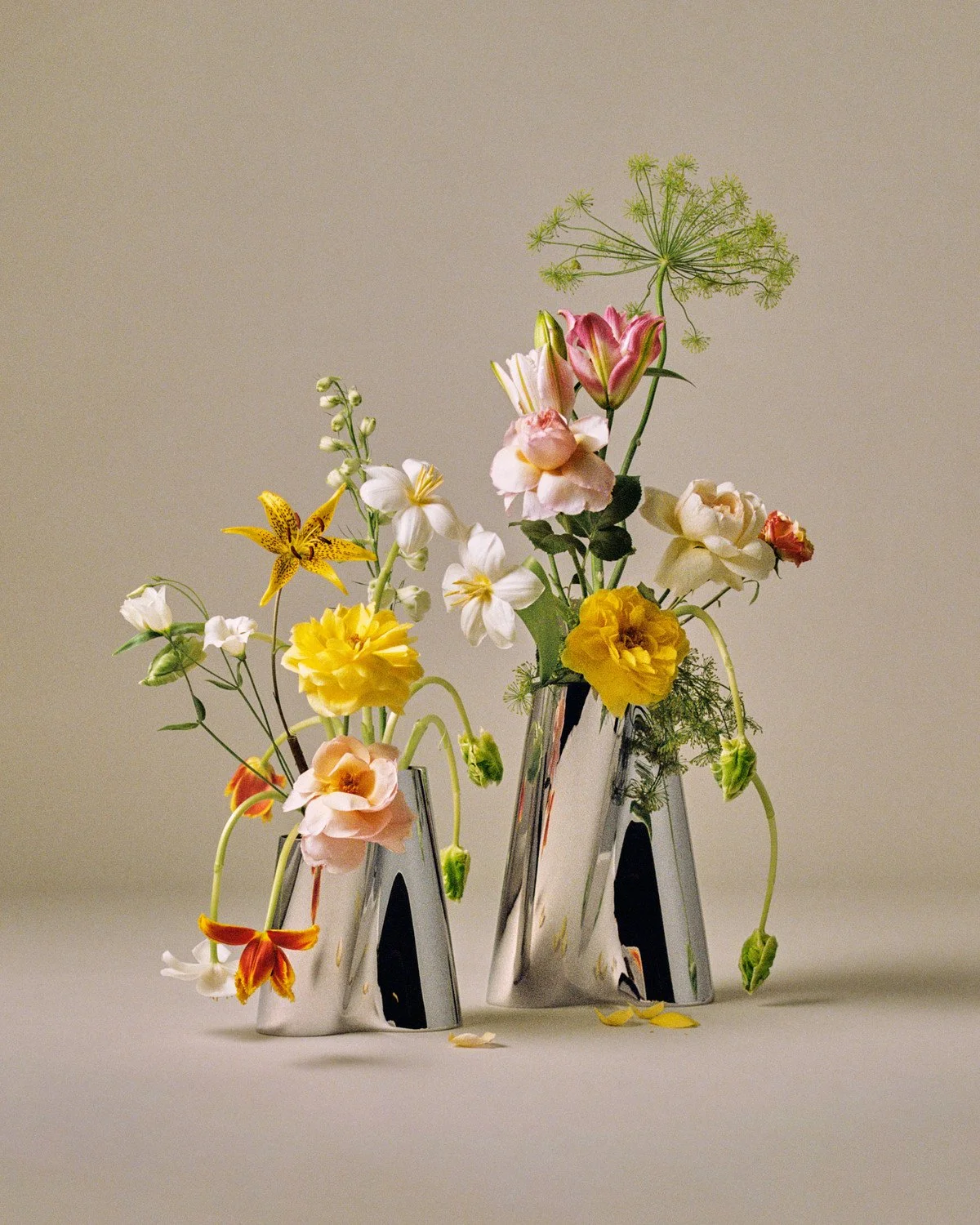 03-gj-lituus-2vases-flowers-4-5-low-res-1200x.avif.jpeg