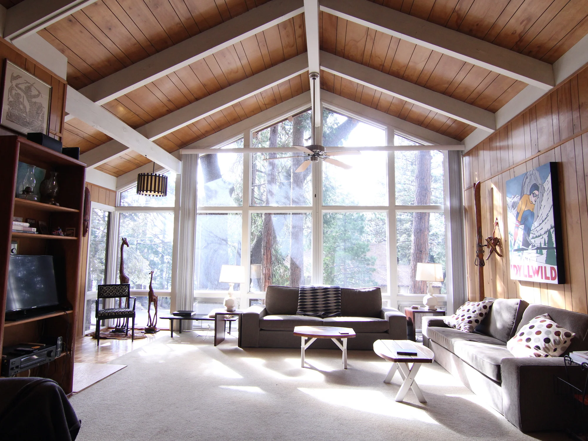 Mid-century Mountain Lodge in Idyllwild