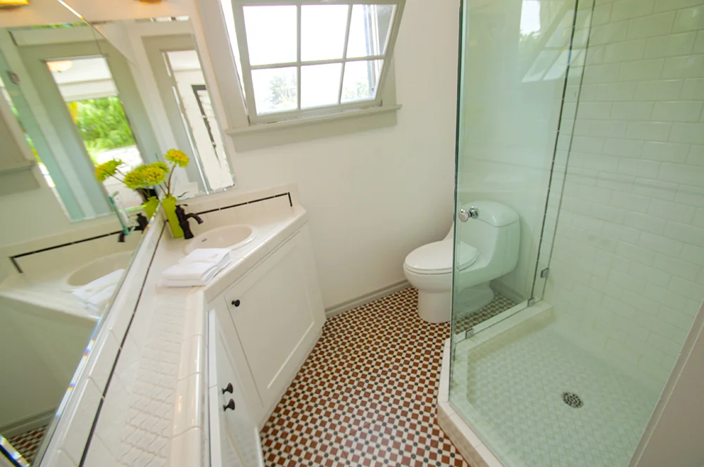 Master-Bath_web.jpg
