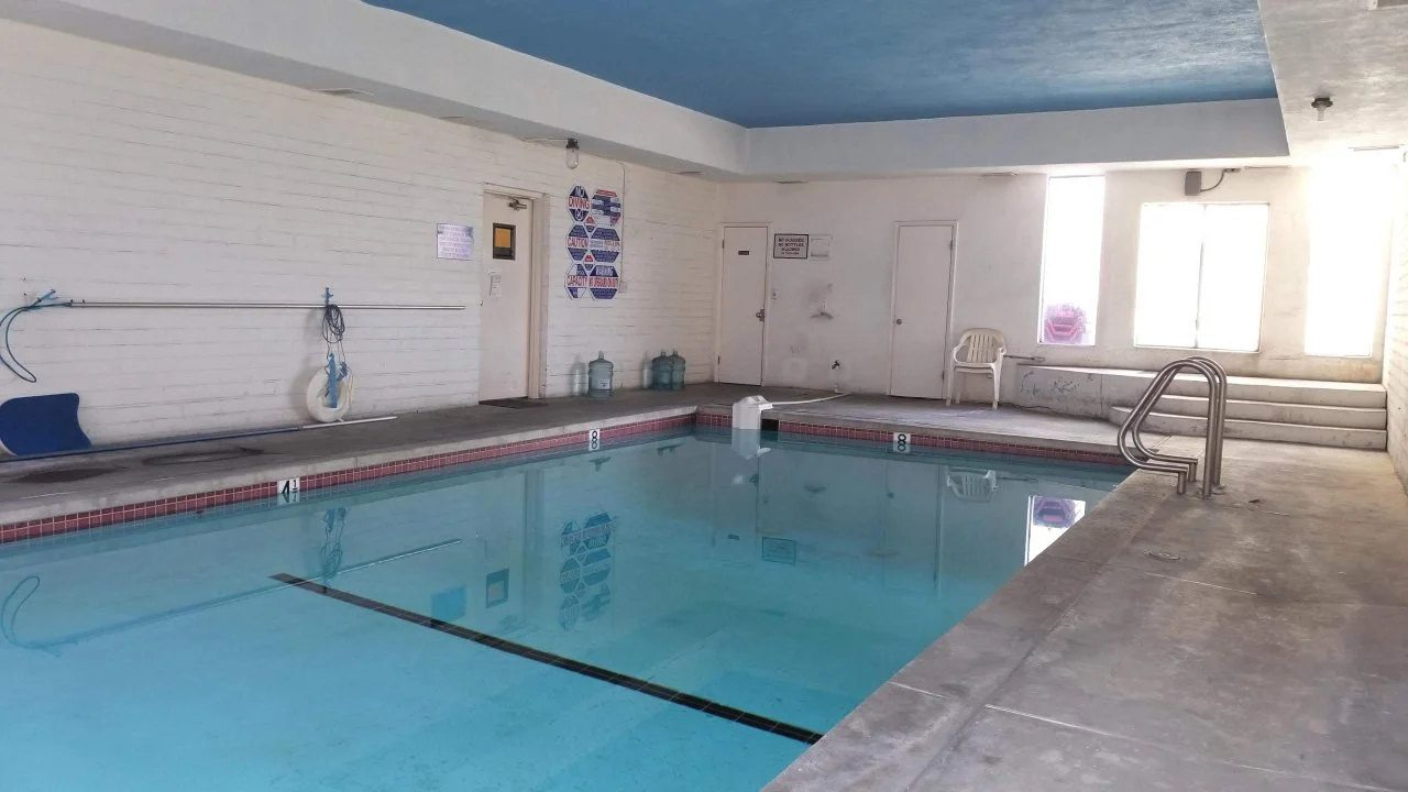 3Haciendapool.jpg