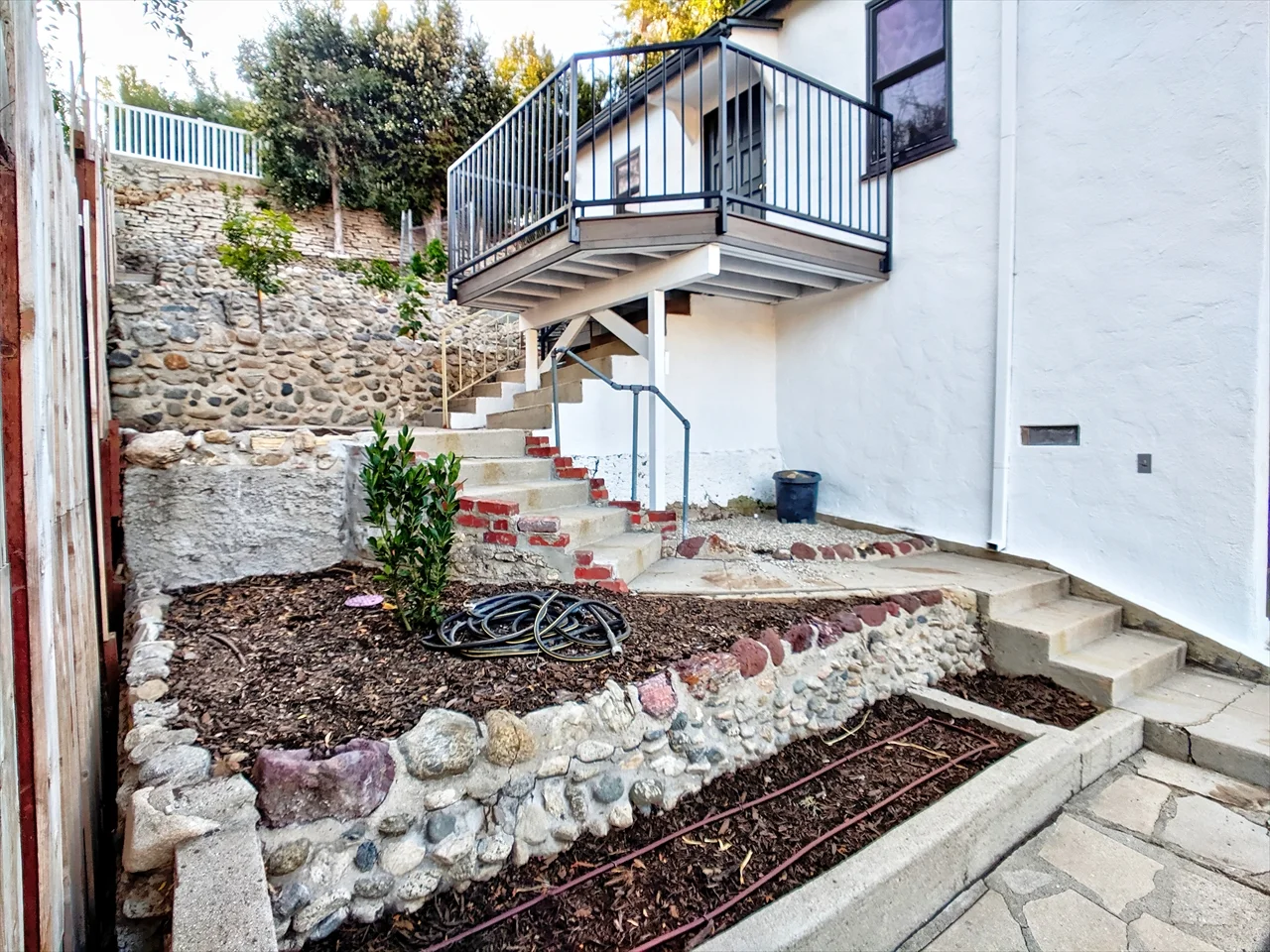 14-2049LakeShoreEchoPark.jpg