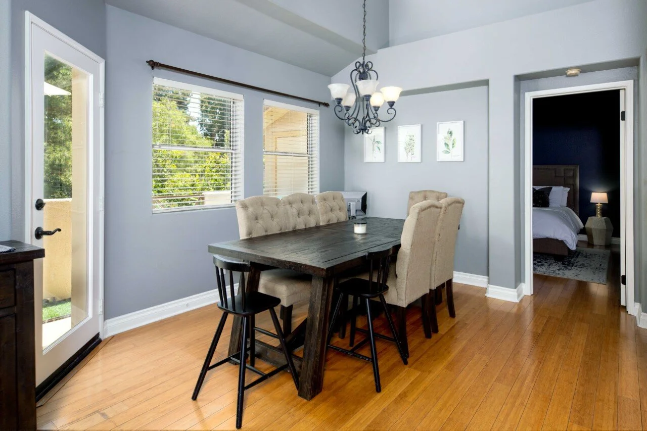 New Listing Spacious Corner Townhome in Rancho Santa Margarita — Urban