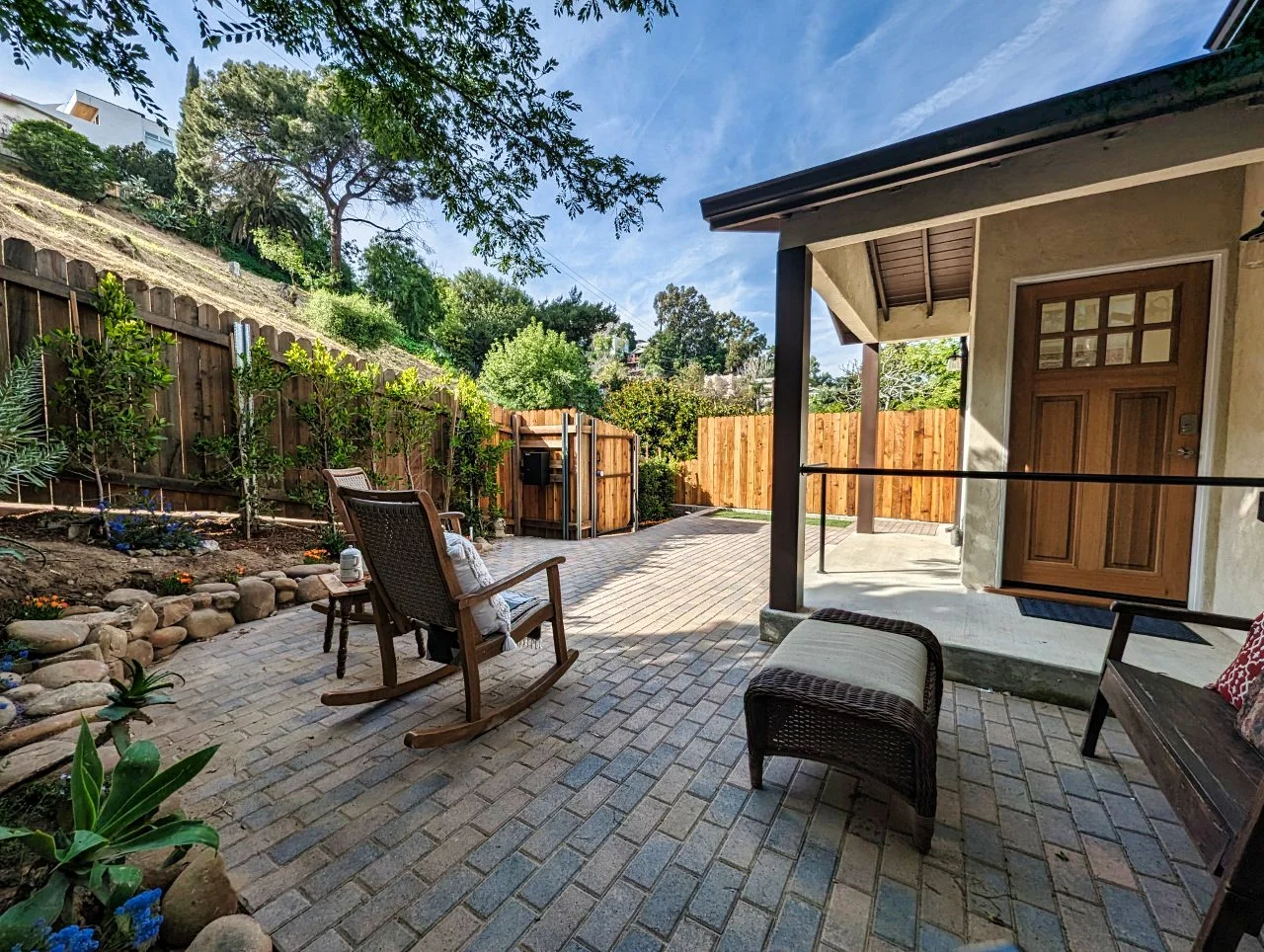 Silver Lake - Urban Efficiency Home For Lease