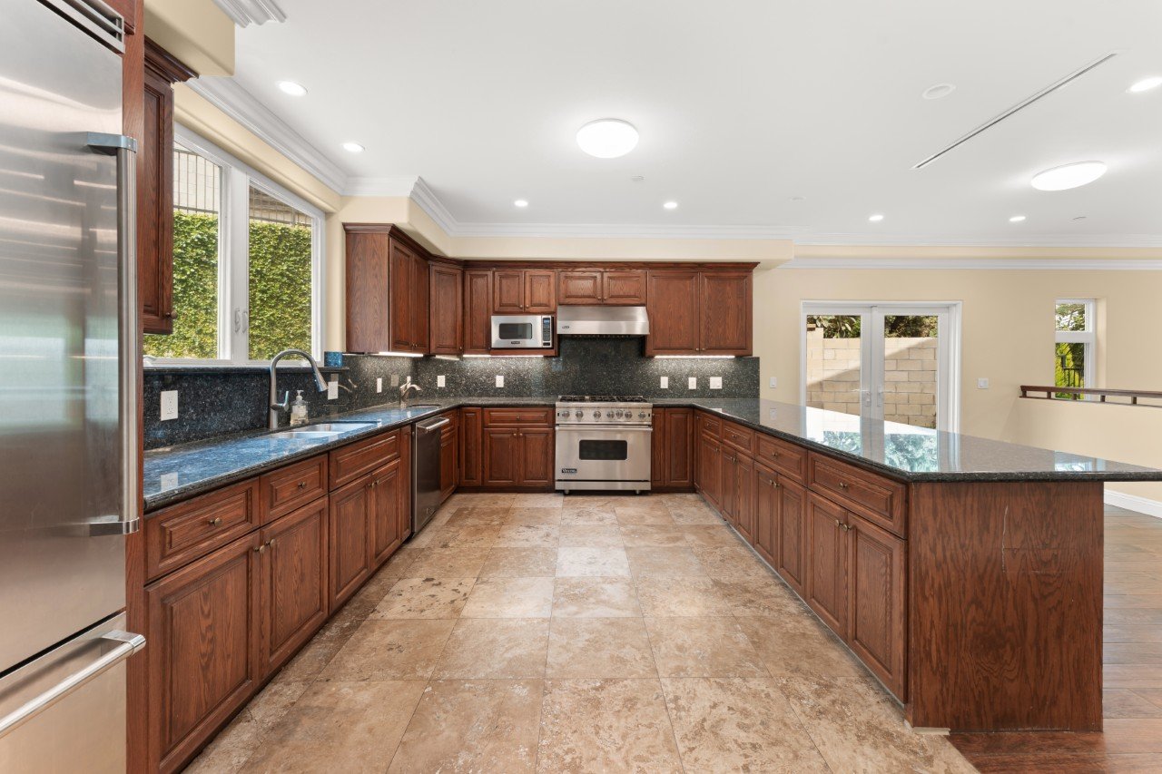 9-K-DSC02545 (Custom).jpg