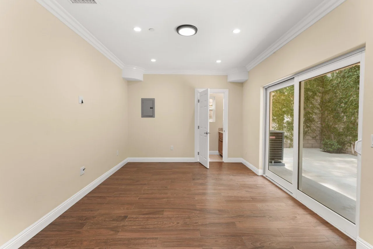 14-1-FR-DSC02580 (Custom).jpg