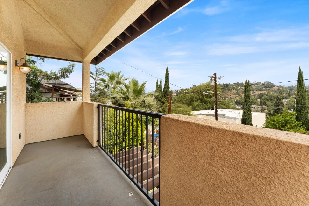 19-BalconyPR-DSC02826 (Custom).jpg