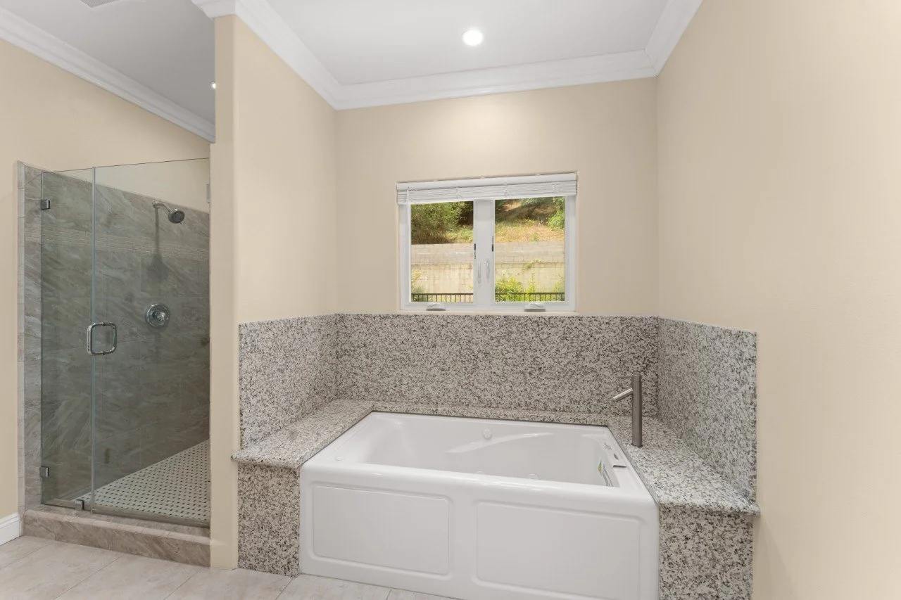 34-BA2-DSC02650 (Custom).jpg