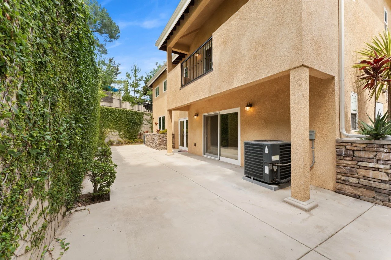 43-Rear1-DSC02785 (Custom).jpg