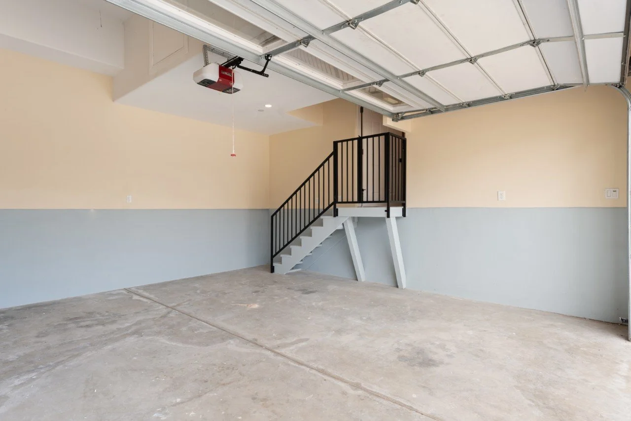 46-Garage-DSC02740 (Custom).jpg