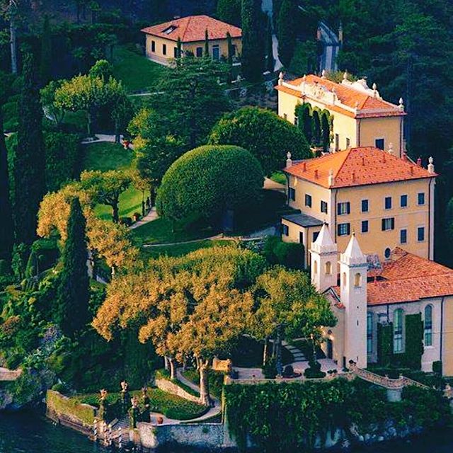 Happy Friday Everyone!! Cheers to an amazing Spring Weekend! 🥂Where are you toasting this weekend? We are Lake Como, Italy Dreaming! #lakecomo #sentobenewines #misentobene #ifeelgood #spring2019