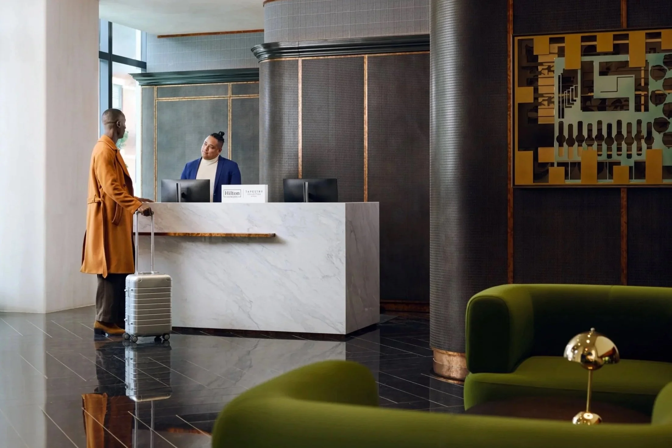 Hilton_Tapestry_TheGeorge_Scene_1C_028.jpg