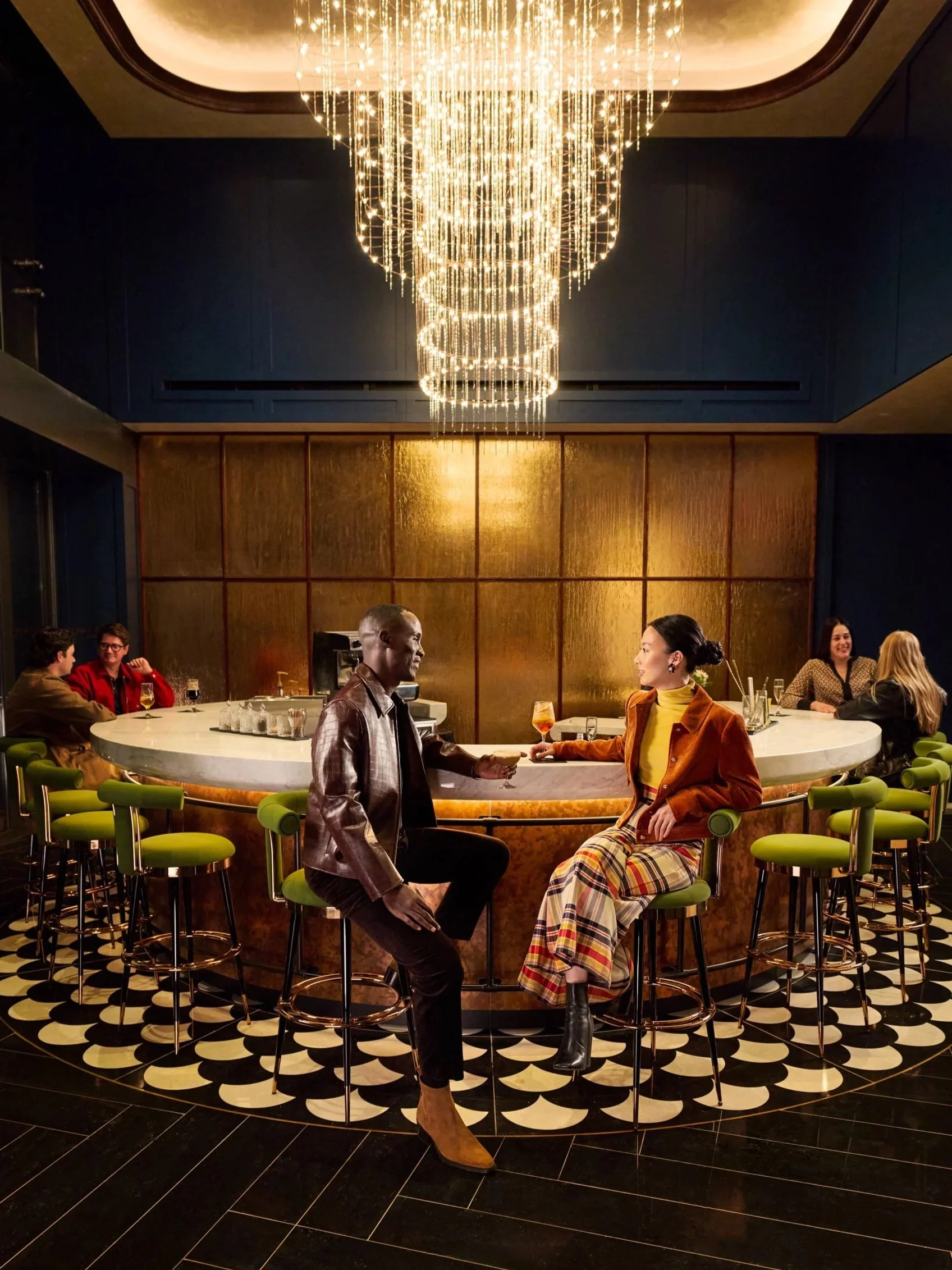 Hilton_Tapestry_TheGeorge_Scene_6A_331.jpg