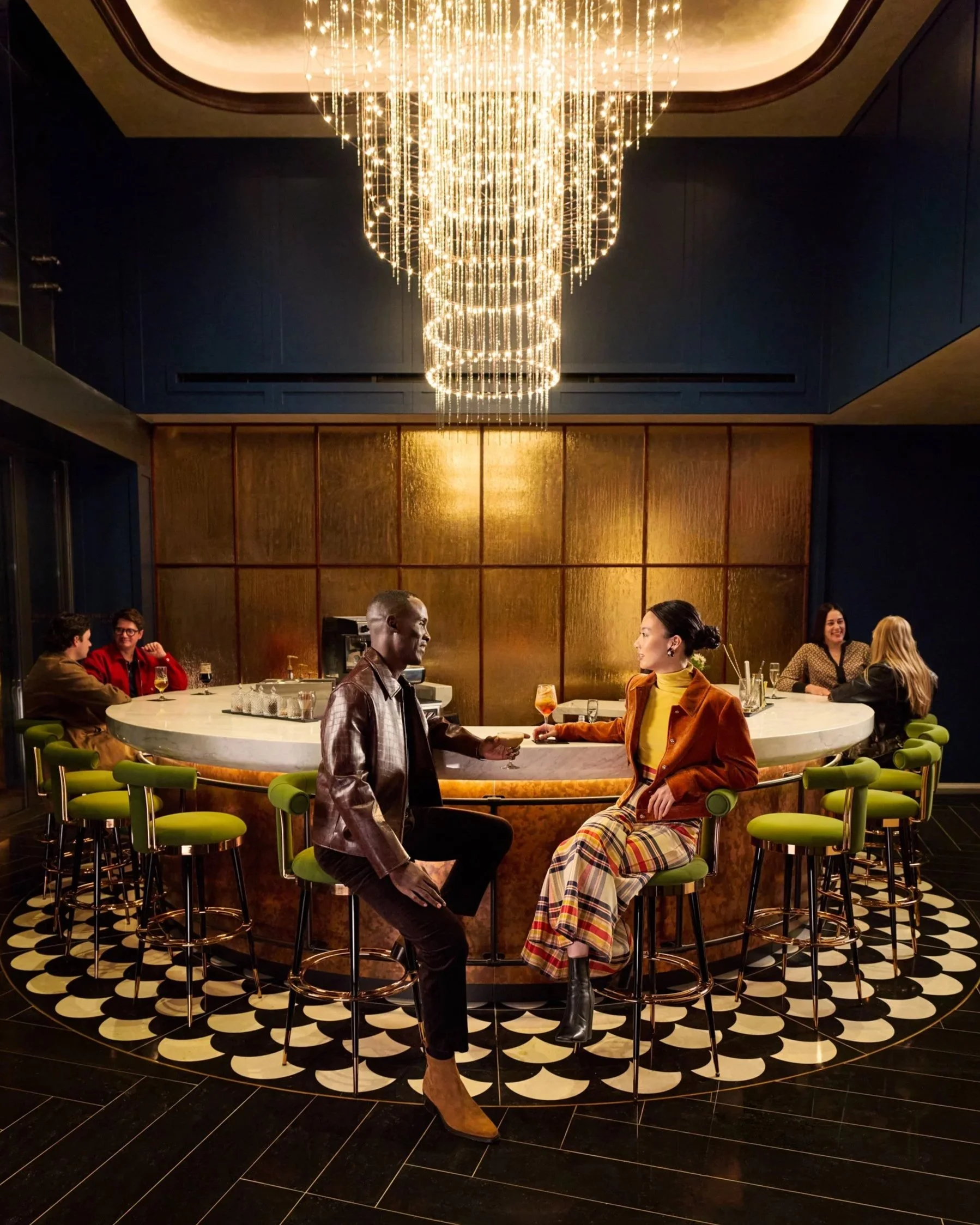 Hilton_Tapestry_TheGeorge_Scene_6A_331.jpg