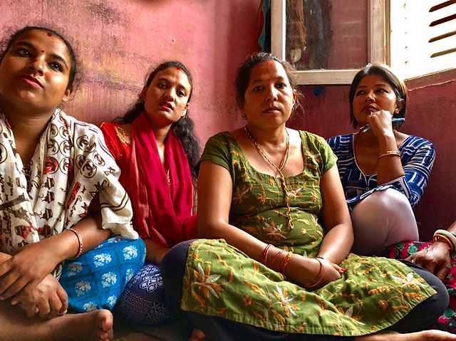 Beautiful faces of Nepal.

#beadwork #artisans #nepal #femaleartists #hardwork #kathmandu #saturdayvibes  #dignitycollective
.
.
.
.
.
.
.
.
.
.
.
#picoftheday #saturday
#sustainableliving #artisanship #femaleempowerment #women #womenandgirls #veganb