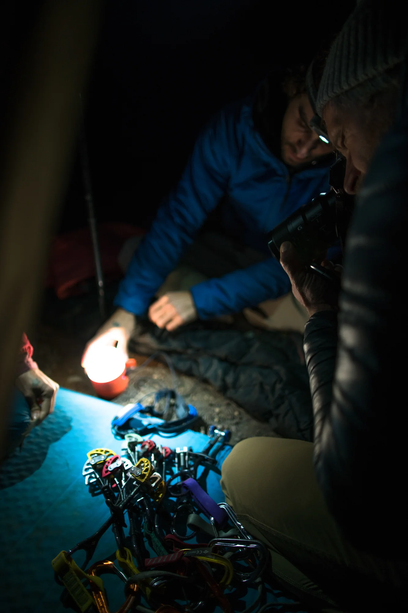 Ben Moon shooting still images, while I capture video for this Spring's Black Diamond shoot at Smith Rock in March. We shot their SS17 collection, so you can expect to see this video sometime next spring. 