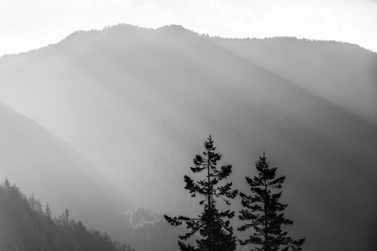 Sunrays over the mountains