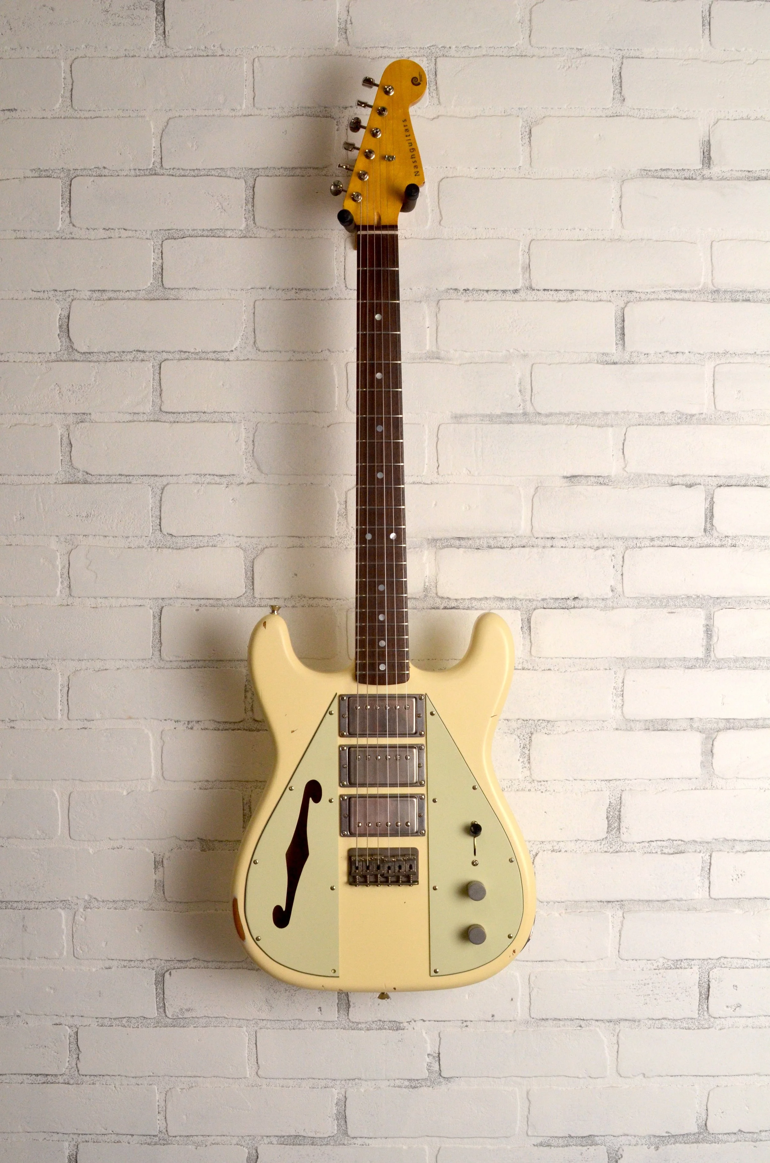 NG-6607 WF3 Vintage White - Nautilus Neck