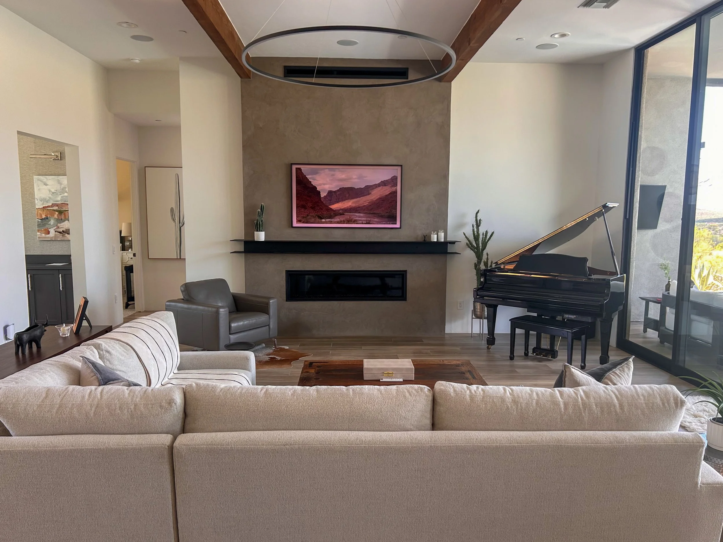 lmidxdr_living room.JPG