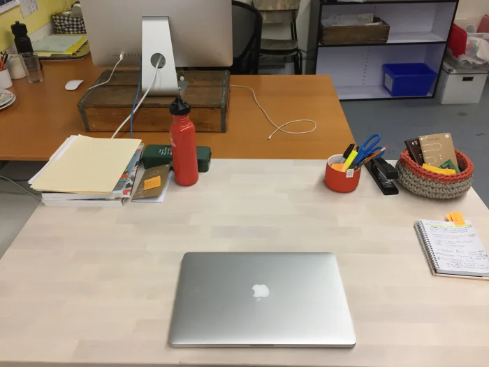 Clean desk