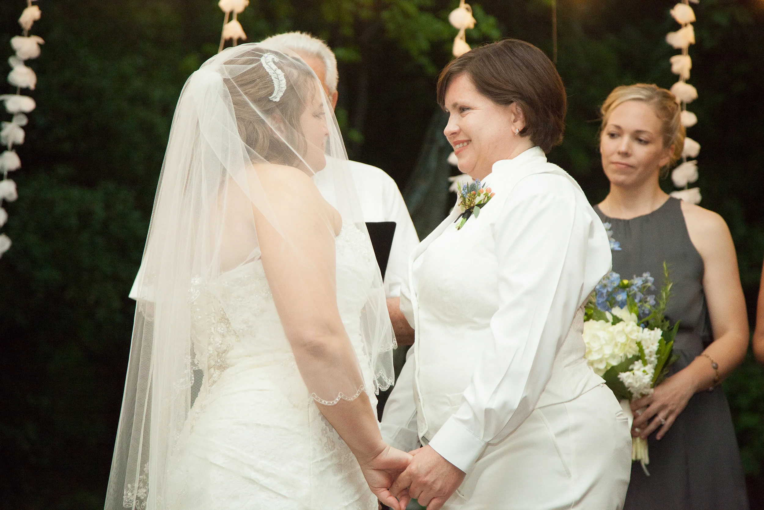 Sara&Tiffany-1-7949-342.jpg
