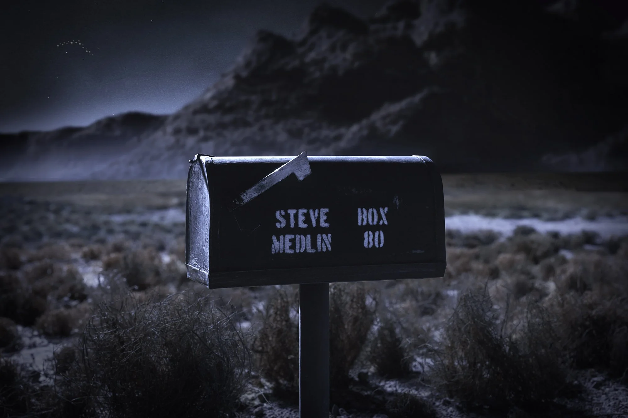 13_Black_Mailbox_6.jpg