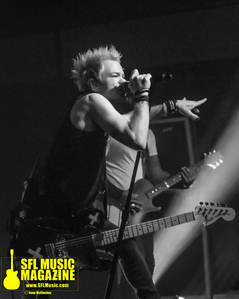 Sum 41 - October 7, 2016 (75).jpg