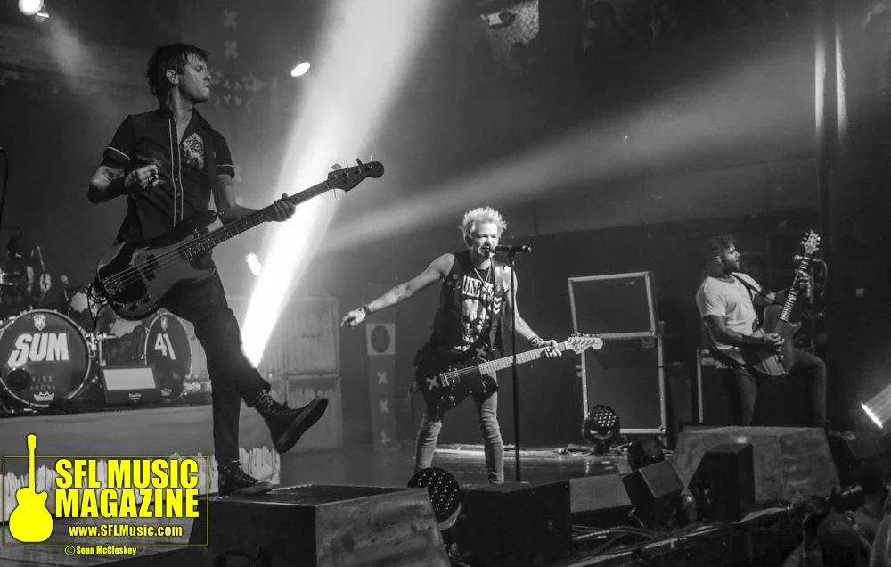 Sum 41 - October 7, 2016 (857).jpg