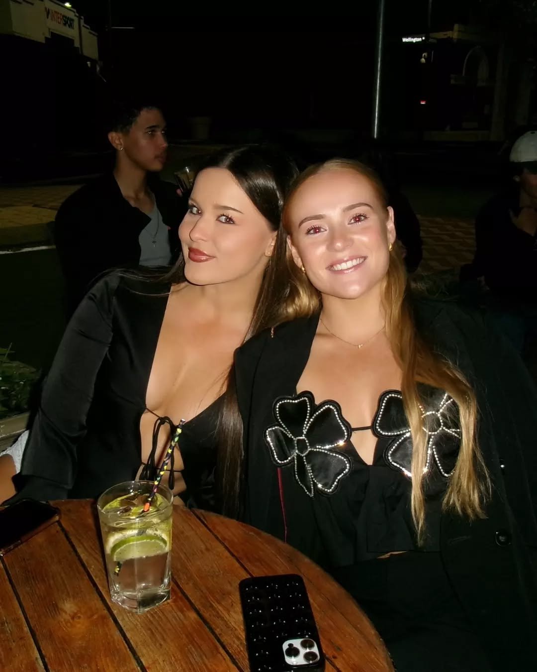 The weekend is here! Head down to the Rose between 6pm-9pm Friday night for Chase the Ace &spades;️

Then Saturday as always come and dance the night away with out DJ!