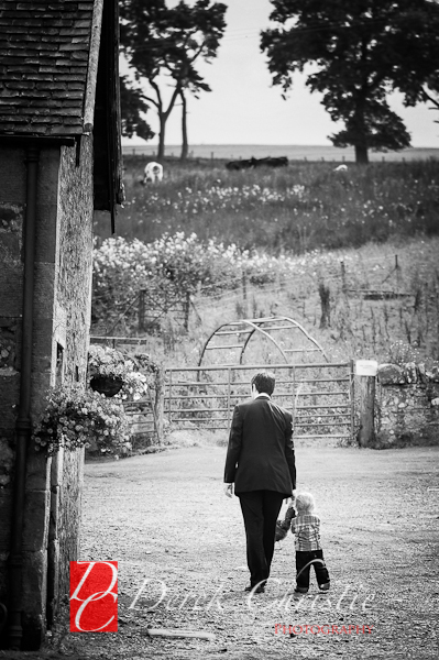 Alison-Jons-Wedding-At-Dirleton-Castle-31-of-40.jpg